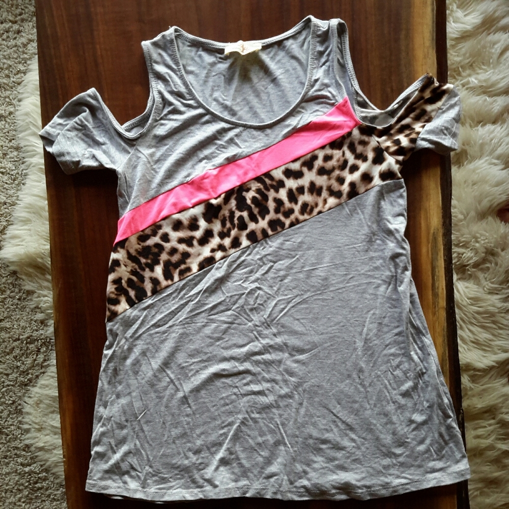 Stretchy soft cold shoulder T shirt